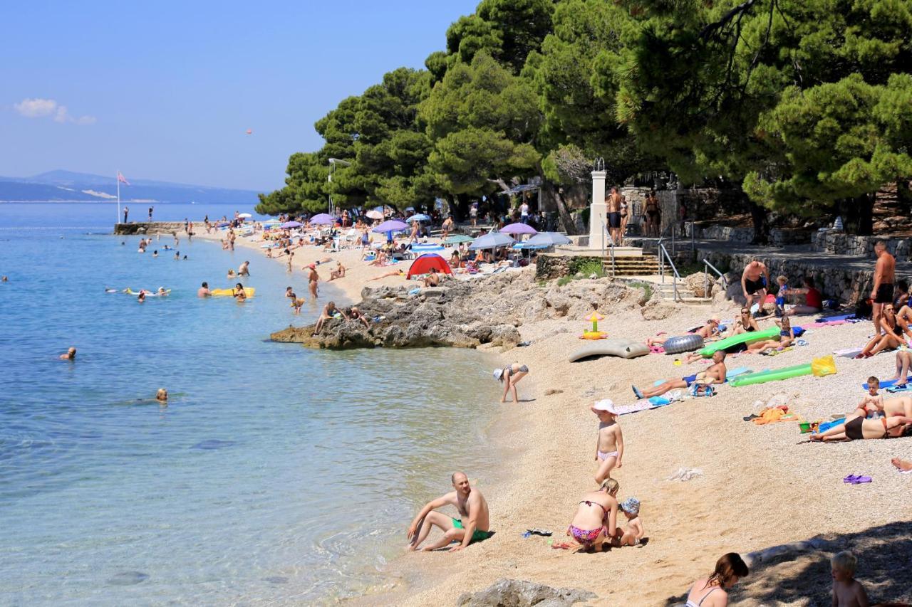 Apartments With A Parking Space Brela, Makarska - 6043 Exterior photo
