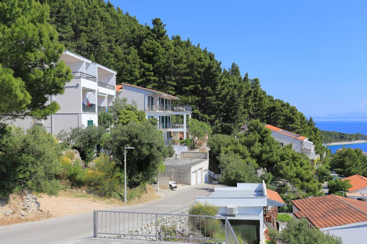 Apartments With A Parking Space Brela, Makarska - 6043 Exterior photo